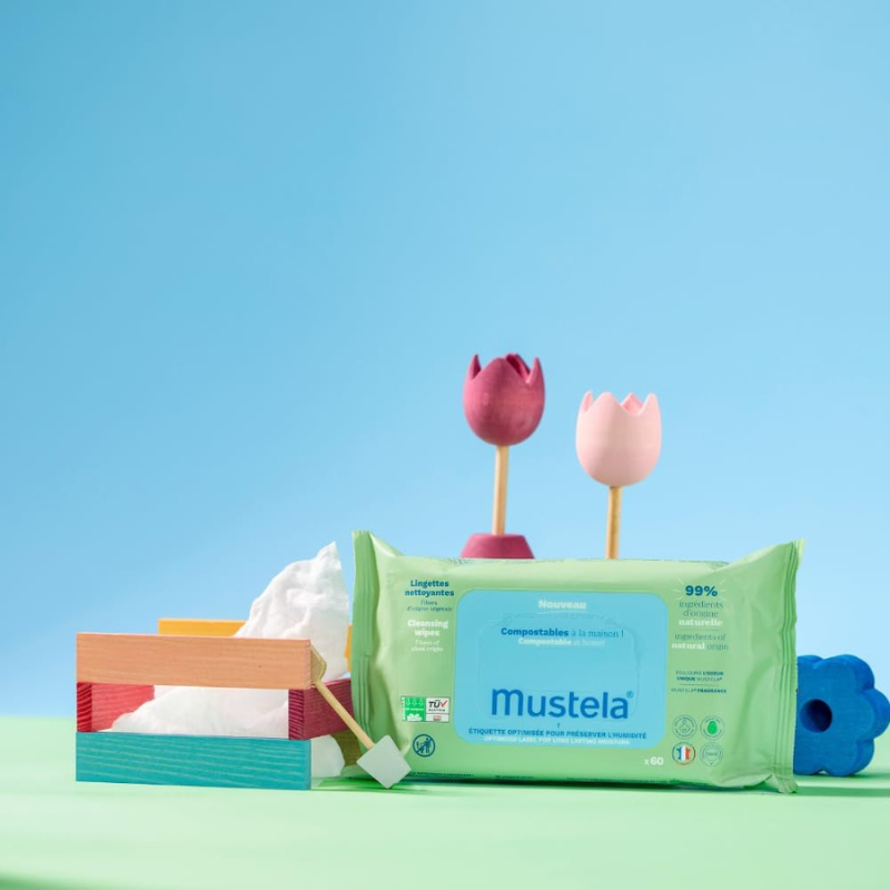 Mustela Lingettes à langer compostables parfumées, 100% fibres végétales Lyocell, corps et maquillage, bébé et famille - 99.5% d&#039;ingrédients d&#039;origine naturelle (60 Pcs)